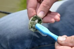 Cresta Method Cleaning Brush -Aanbiedingen Hengelsport Winkel cresta method cleaning brush 2